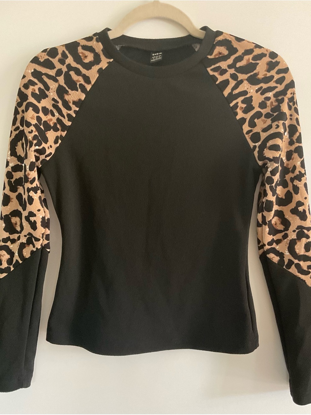 SHEIN Black Long Sleeve Top with Leopard Print Raglan Sleeves
